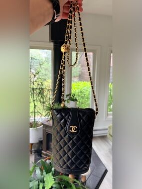 **PRICE FIRM** Chanel MAKEUP Black PU Leather Crossbody Handbag w Gold Hardware